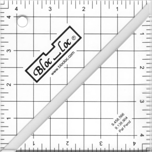 4.5 inch - Half-Square Triangle - Bloc Loc