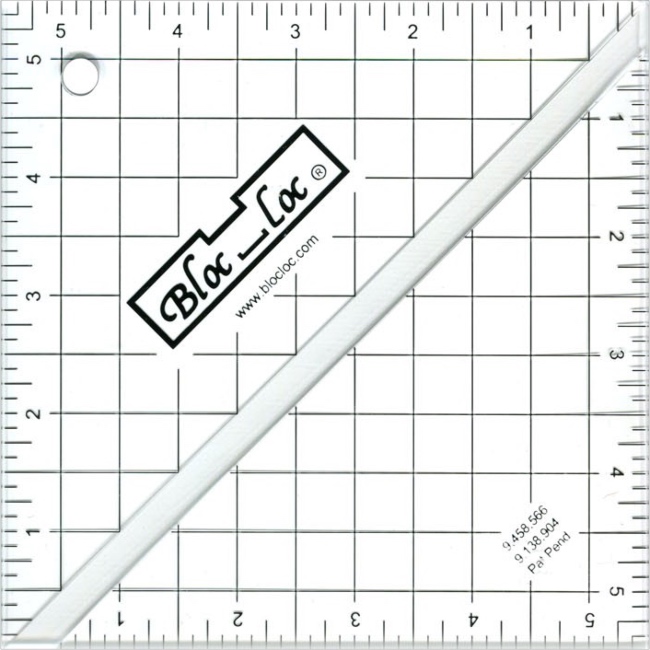 5.5 inch - Half-Square Triangle - Bloc Loc