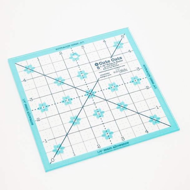 Lori Holt Cute Cuts Trim It Ruler Square 5.5in